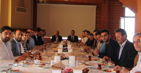 PÜSKÜLLÜ, MÜTEAHHİTLER VE MİMARLARLA BİRARAYA GELDİ