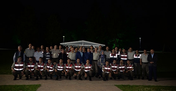 PÜSKÜLLÜ’DEN JANDARMAYA JEST