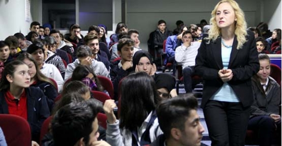 Sağlıkla Yaşamak İçin Diyabetle Mücadeleyi Destekliyoruz 