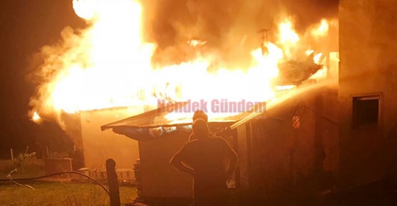 Sahura Yakın Çıkan Yangında Bir Ev Kullanılamaz Hale Geldi