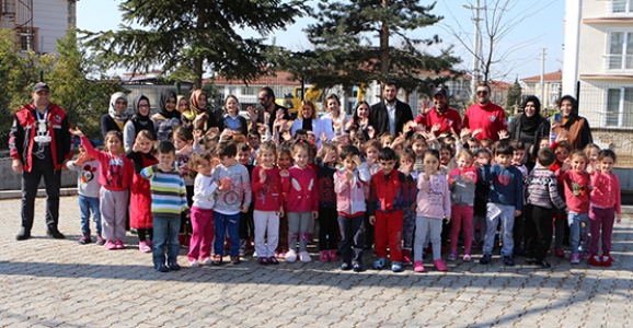 Sake’den Minik Öğrencilere Afet Eğitimi