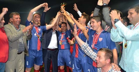 ŞAMPİYON KAZIMİYESPOR KUPASINI ALDI
