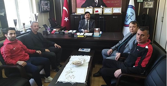 Şampiyon Teşekkür Turunda