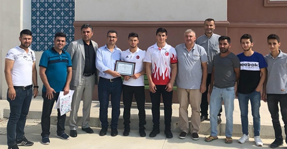 Şampiyonlar Başarılarını Paylaştılar