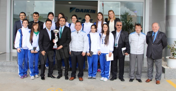 ŞAMPİYONLUK KUPASI DAIKIN’E