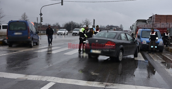 SANAYİ IŞIKLARINDA KAZA DÖRT YARALI