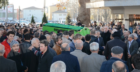 ŞAPOĞLU DUALARLA SON YOLCULUĞUNA UĞURLANDI