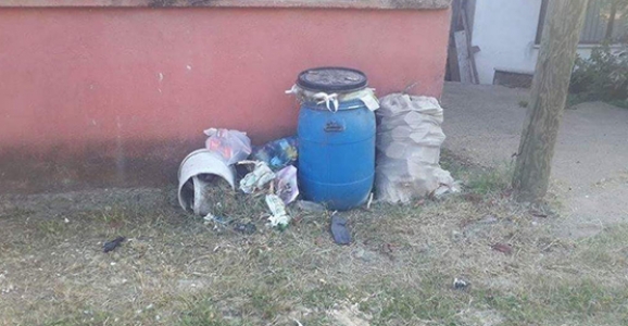 SARI DEDE MAHALLESİNİN ÇÖP VE YOL SORUNU CÖZÜLEMEDİ