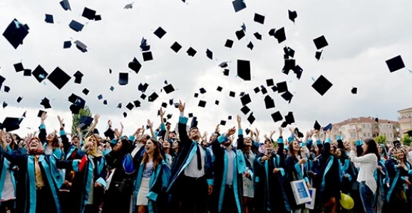 SAÜ EĞİTİM FAKÜLTESİ KEP TÖRENİ YAPILDI