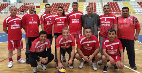 ŞEHİT MAHMUTBEY YOLUNA DEVAM EDİYOR