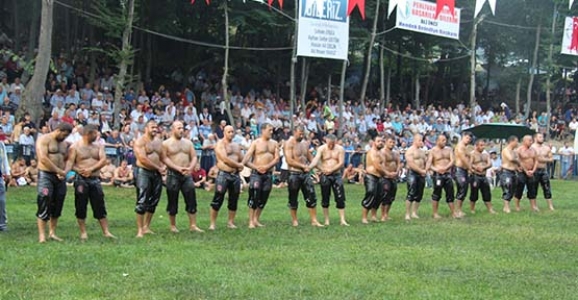 SELMAN DEDE’DE 23 BAŞPEHLİVAN