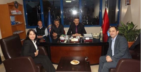 SENDİKALAR ÜLKENİN DEMOKRATİKLEŞMESİNE KATKI YAPAR