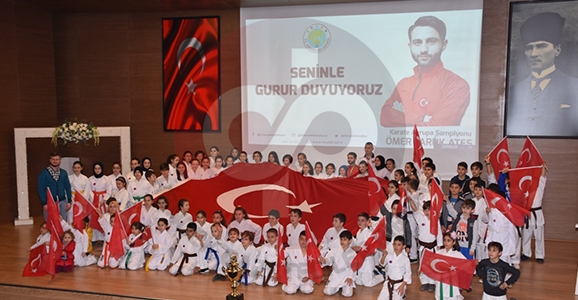 Seninle Gurur Duyuyoruz