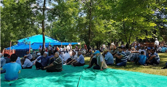 ŞEYH İZZETTİN DUALARLA ANILDI