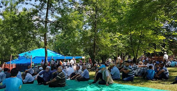 Şeyh İzzettin İsmail Türbesi Hacet Bayramı