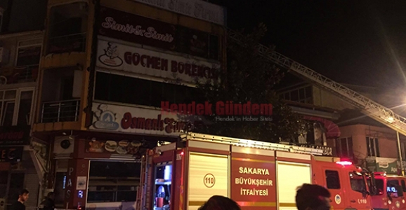 SİMİT FIRININ BACASINDA ÇIKAN YANGIN KORKUTTU