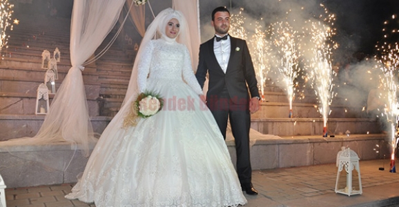 SİYASET VE İŞ DÜNYASI BU NİKÂHTA BULUŞTU