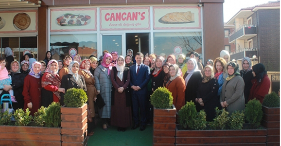 Sofu Programdan Programa Koşuyor