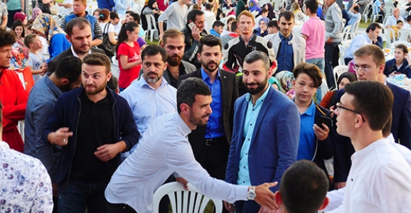 Sofuoğlu Hendek Ak Gençlik ile Buluştu