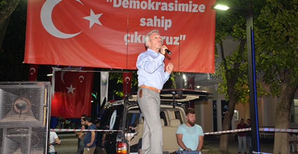 SOFUOĞLU'NDAN DEMOKRASİ NÖBETİNDE KONFERANS