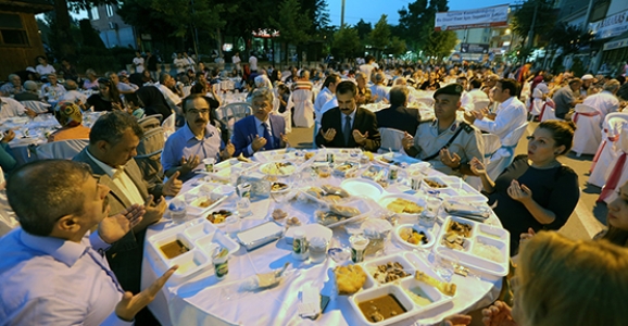 SÖĞÜTLÜ KARDEŞLİK İFTARINI YAPTI