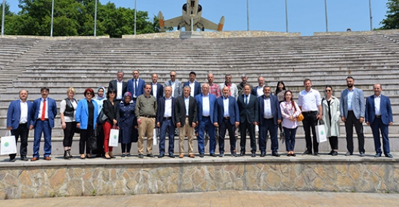 SOSYAL HİZMETLER TOPLANTISI HENDEK’TE YAPILDI