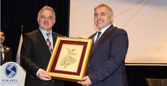 SÖZLÜKLERİMİZ VAR SÖZLÜKÇÜMÜZ YOK