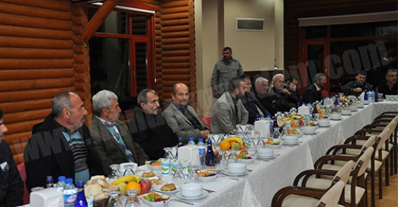 SPOR KULÜBÜ TEMCİLSİLERİ BAYRAKTEPEDE BULUŞTU 