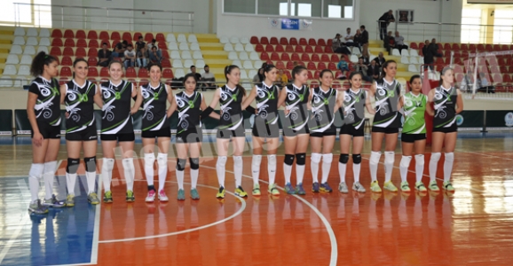  SULTANLAR LİDERE KAYBETTİ