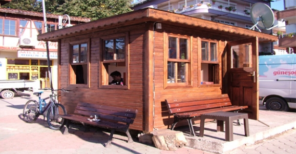 TAKSİ DURAKLARI YENİLENDİ