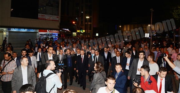 TAM KADRO İHSANOĞLU’NU KARŞILADILAR 