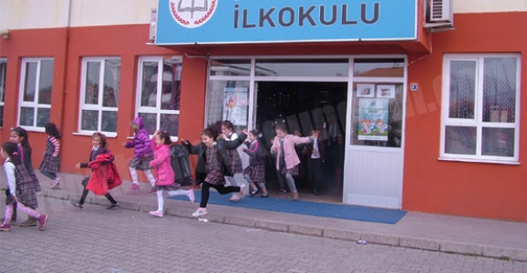 TATBİKAT NEFESLERİ KESTİ