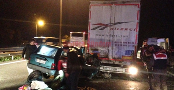 TEM OTOYOLUNDA KAZA 2 ÖLÜ, 3 YARALI