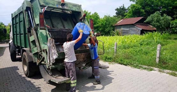 TEMİZLİK PERSONELİNDEN BAYRAM MESAİSİ