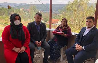 Hendek Ülkü Ocaklarından Şehit Ailelerine Ziyaret