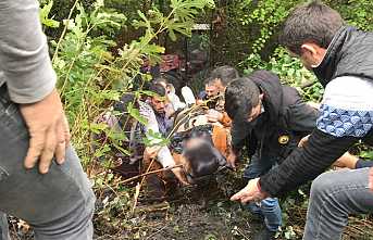 Traktör Şarampole Yuvarlandı 1 Yaralı