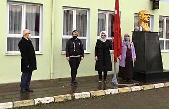 Eğitim Haftası İstiklal Marşı ile Başladı