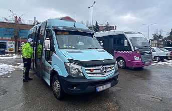 Kahvehaneye Baskın, Ayakta Yolcu Alan Sürücüye Ceza