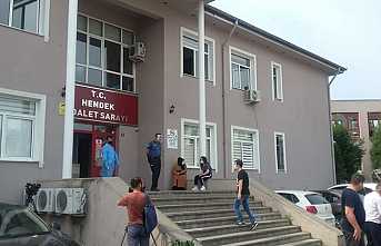 Mahkemelere Kovid Engeli