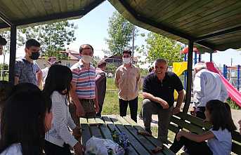 Ak Gençlik İle Çocuklar Sevindi