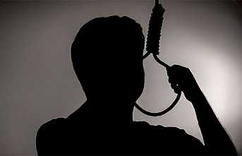 Ağaca Asılı Halde Bulundu