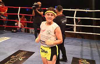 Özgenur Avcıl Rakibini Nakavt Etti