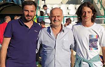 Babası ve Oğlu Toprak’ı Yalnız Bırakmıyor