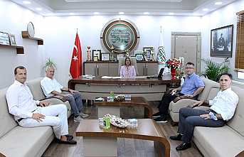 Toplum Sağlığı İçin Tereddüt Etmeden Aşı Olunmalı