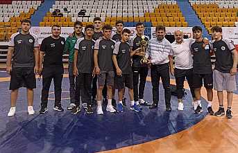 Yıldızlar Grekoromen terfi ‘de Şampiyon Hendek