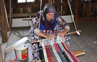 Yıllardır Elleriyle İşliyor