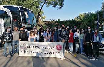 Atike Hanımlı Gençler Ayakları Yere Basmayan Festivalde
