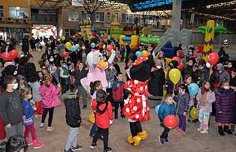 Bizim Turgut Çocuk Şenliği Başladı