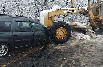 Greyderle Çarpıştı 2 Yaralı