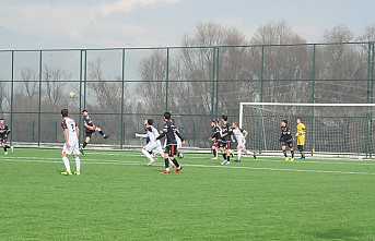 Y.Mahallespor Geyve’den 1.Puanla Döndü